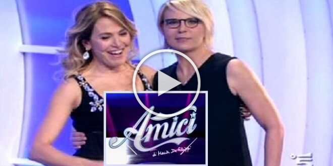Amici 23, Maria De Filippi ha chiamato Barbara d’Urso per il Serale? Ecco cosa avrebbe fatto la conduttrice