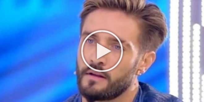 Grande Fratello Vip 6, Alex Belli scoperto da Carmen Russo in intimità con se stesso