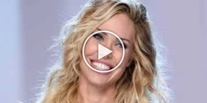 Gf Vip 6, Ilary Blasi e la stoccata ad Alfonso Signorini: ” Sei stato bravissimo, ma ora sparisci!”