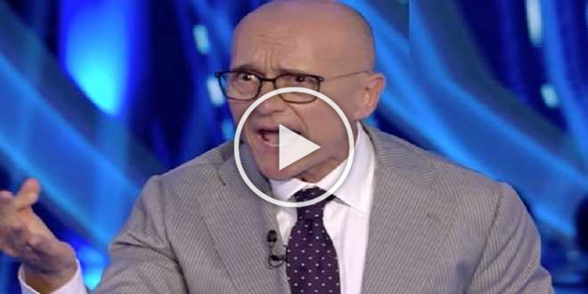 GF Vip 7, Alfonso Signorini rinuncia ad un suo pupillo: avrebbe chiesto due milioni di euro