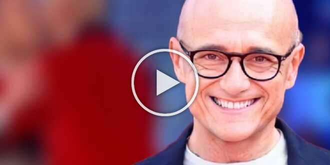 GF Vip 7, Signorini fa il colpaccio: storica cantante degli anni duemila nel cast?