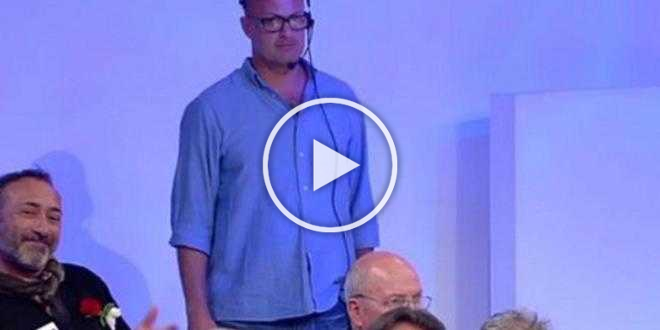 Uomini e Donne dice addio a Piero “due sedute”, storico assistente del programma
