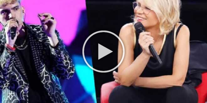 Aka7even, la telefonata di Maria De Filippi dopo il malore