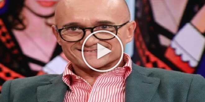Grande Fratello 2023, Alfonso Signorini annuncia un nuovo ingresso: ecco di chi si tratta