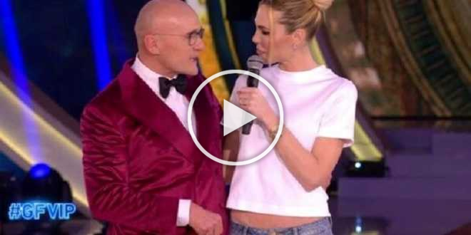 Alfonso Signorini prova invidia per l’Isola dei Famosi? Spunta il curioso retroscena