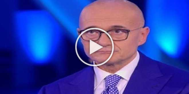 GF Vip 5, Alfonso Signorini rimane senza vip in studio: ecco cos’è successo