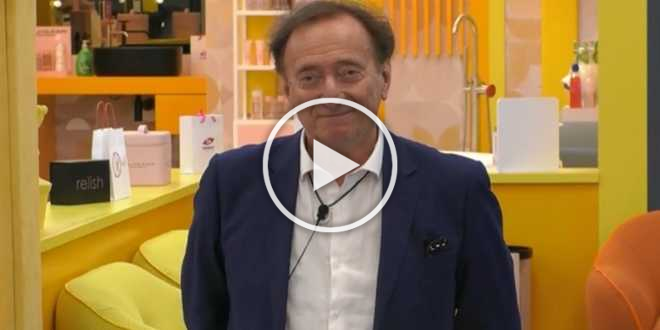 Gf Vip, Amedeo Goria scopre le parti intime in presenza di alcune donne: rischio squalifica