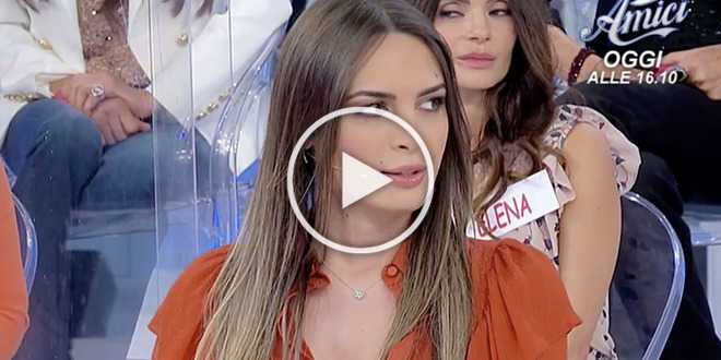 Uomini e Donne, Andrea Nicole massacrata per la scelta scoppia in lacrime
