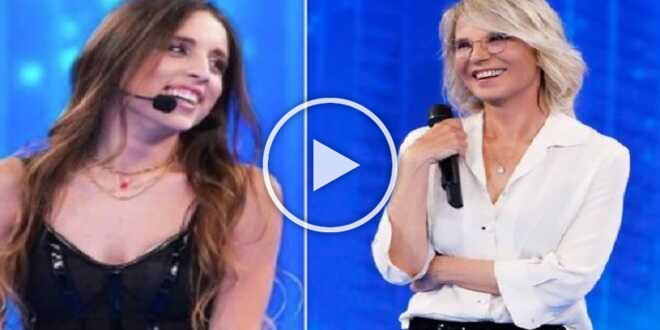 Amici, Angelina Mango e le parole inaspettate su Maria De Filippi: “L’ho messa in una canzone”