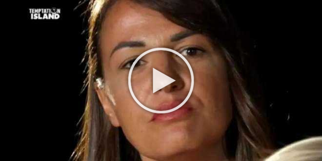 Anna minaccia gli haters: “Vi spezzo le gambe, non immaginate quello che vi faccio!”