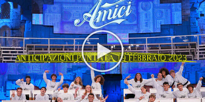 Amici 22, anticipazioni domenica 19 febbraio: un cantante abbandona il programma, tre maglie del Serale assegnate