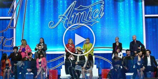 Amici anticipazioni, puntata 3-04-2021: eliminazione shock, il pubblico protesta
