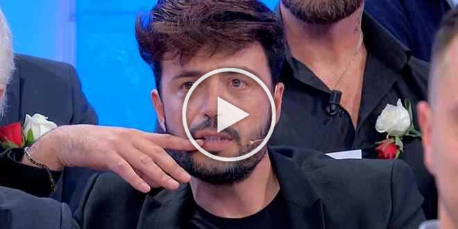 Uomini e Donne gossip, Armando Incarnato è fidanzato fuori dal programma? Arriva la segnalazione