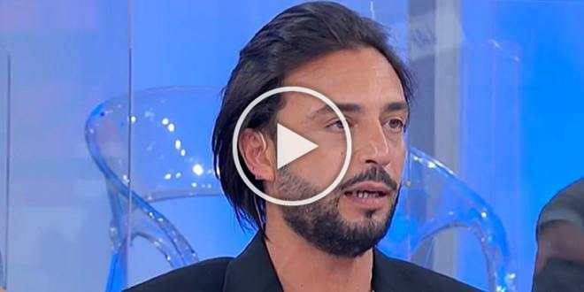 Uomini e Donne, Armando Incarnato fischiato dal pubblico: la reazione