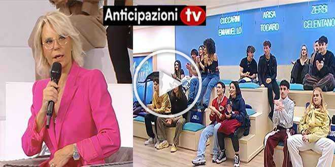 Amici 22, scatta il bacio tra due ballerini: Maria De Filippi in shock
