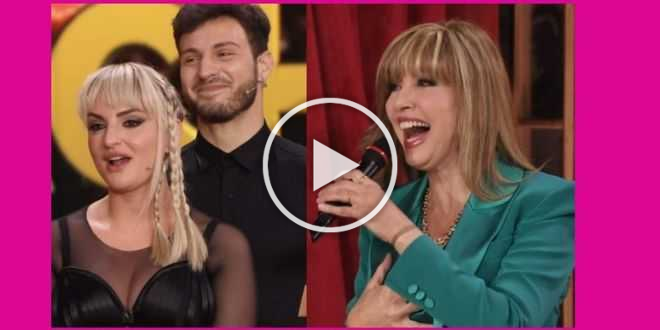 Ballando con le stelle, Arisa risponde all’invito di Rocco Siffredi: le reazioni