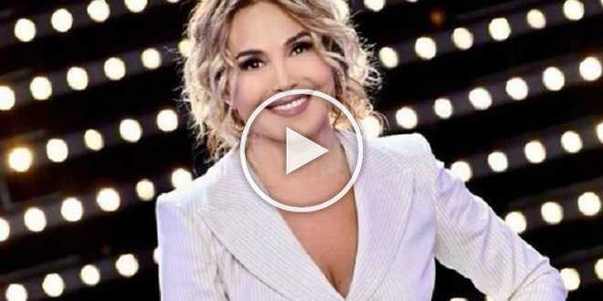 Barbara d’Urso, fine di un’epoca: la conduttrice lascia Mediaset?