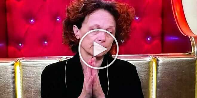 Grande Fratello 2023, Beatrice Luzzi ha abbandonato il reality: vittima di un triste lutto
