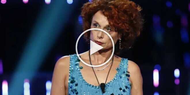 Beatrice Luzzi fa un appello al pubblico per essere eliminata: spunta una penale salatissima