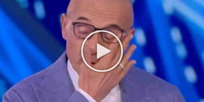 GF Vip 6, brutte notizie per Signorini: il format rischia di essere cancellato dal palinsesto