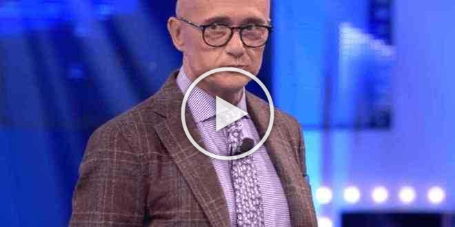 GF Vip, bufera su Alfonso Signorini per la frase shock sull’aborto