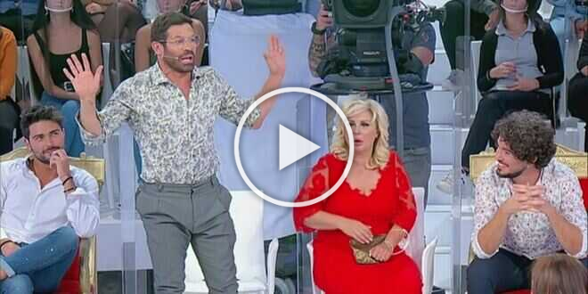 Uomini e Donne anticipazioni, come cambierà la stagione 2023/2024: i dubbi di Maria De Filippi