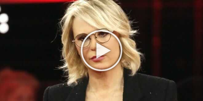 C’è Posta per te, commovente messaggio di Maria De Filippi: “Stasera vorrei …”