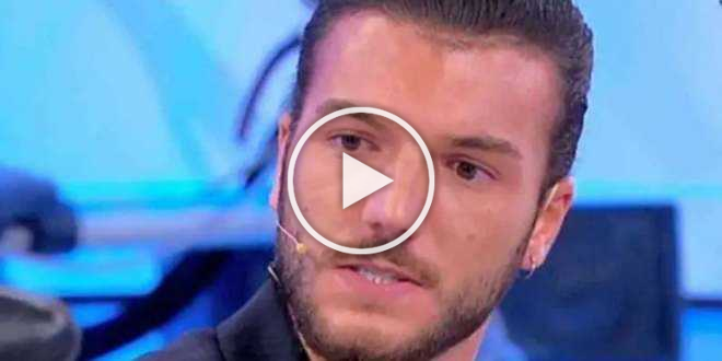 Gossip Uomini e Donne, Davide Basolo (l’Alchimista) risponde stizzito a una fan