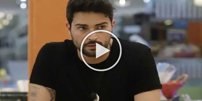 GF Vip 7, Davide Donadei pubblica un post horror ma poi cancella: “Ceduto all’ansia”