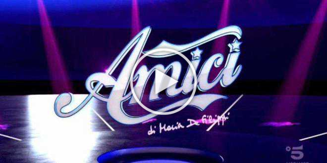 Amici, ecco perché il talent andrà in onda di domenica: tutta la verità