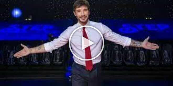 Ecco perchè Stefano De Martino è scomparso dai social
