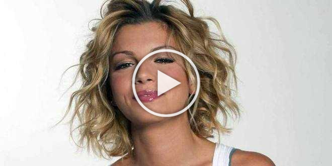 Emma Marrone derisa sui social dopo il live: “Hai le movenze di un camionista”