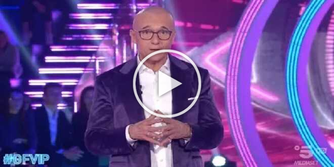 Grande Fratello Vip, ex concorrente squalificato dal reality finisce sotto ai ferri: le parole dopo l’intervento