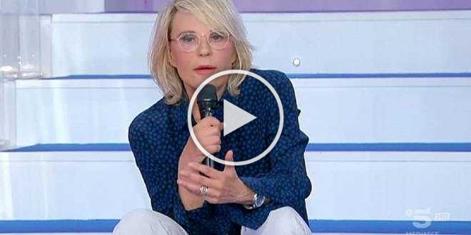 Uomini e Donne, ex corteggiatrice dice “no” al trono: chi la sostituirà?