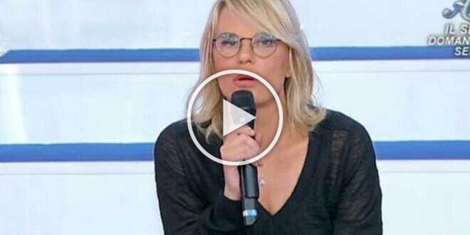Uomini e Donne, ex tronista confessa: “Maria De Filippi mi disse che non le piacevo”