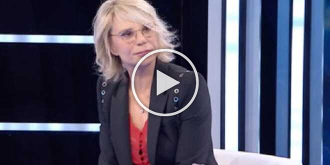 Amici di Maria De Filippi, ex vincitore confessa: “Ho finito tutti i soldi”