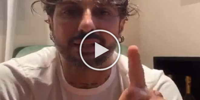 Fabrizio Corona spara a zero: “Ronaldo e Iannone? Sfigati! I Ferragnez? Ebeti!”
