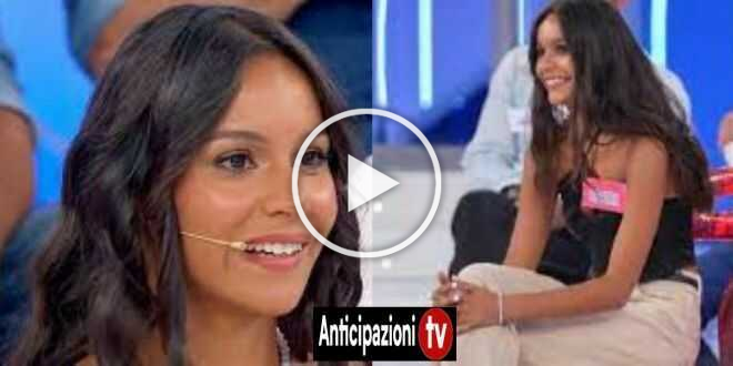 Uomini e Donne, il fascino e la storia di Beatriz D’Orsi: la corteggiatrice che ha catturato due cuori