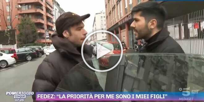 Fedez conferma la crisi con Chiara Ferragni: le parole dette ad un giornalista fuori casa sua