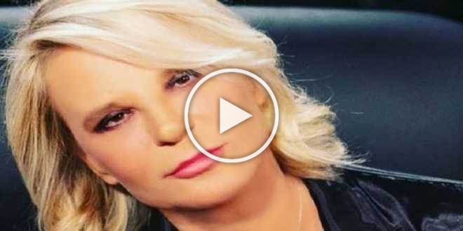 Amici 2021 è un flop? Maria De Filippi valuta una clamorosa decisione