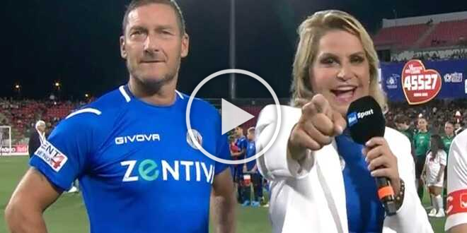 Francesco Totti, Simona Ventura gli chiede cosa ha fatto in estate: la sua risposta