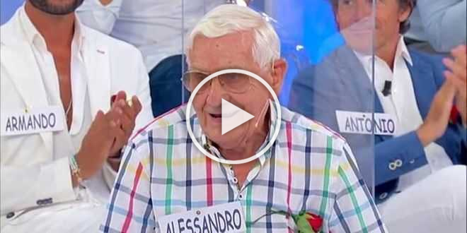 Gossip Uomini e donne, gaffe al trono over per Alessandro dopo il regalo di Vasco Rossi