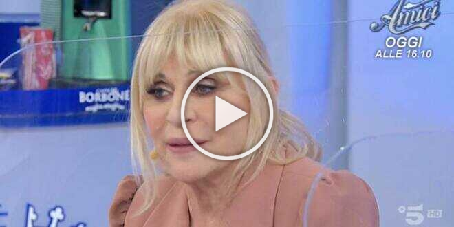 Uomini e Donne trono over, Gemma Galgani rivela: “A 40 anni sono rimasta incinta”