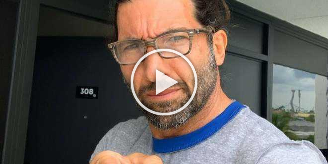 GF Vip, Walter Nudo shock: “Quarantena? È solo una lunga vacanza!”