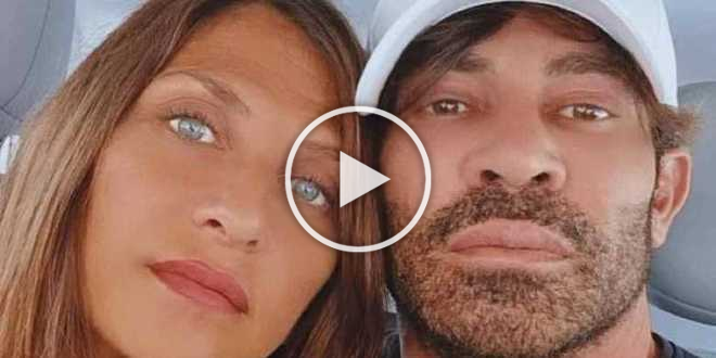Uomini e Donne, Gianni Sperti esce allo scoperto con la donna della sua vita: “Ti amo”