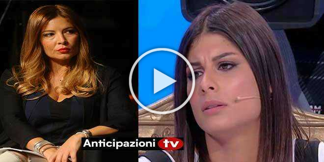 Uomini e Donne, Giulia Cavaglia nella bufera dopo lo sfogo social: Selvaggia Lucarelli la mette in ridicolo