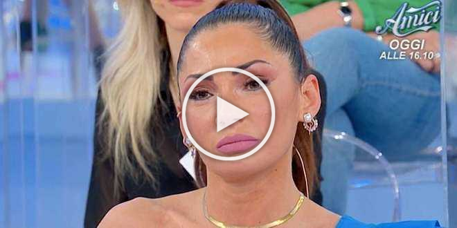 Uomini e Donne, Ida Platano furiosa: “Volevi solo portarmi a letto!”