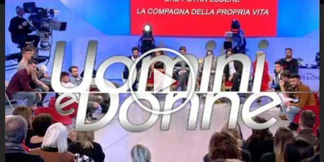 Uomini e Donne news, il drammatico sfogo di un’ex tronista: “Sono malata”