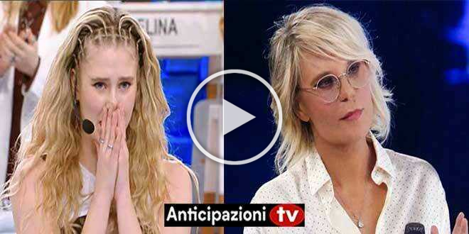 Amici 22, Isobel Kinnear confida a Maria De Filippi come è nato l’amore per il programma