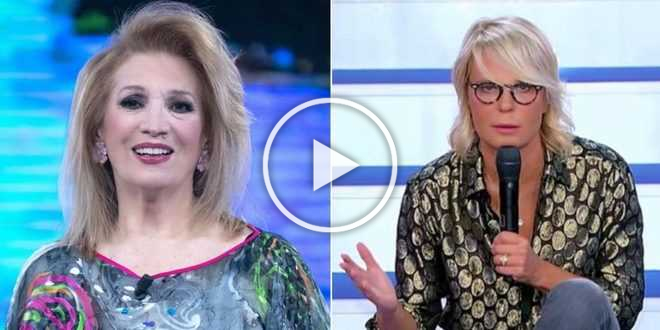 Iva Zanicchi fa una rivelazione su Maria De Filippi: “Bisogna osannarla, sennò…”